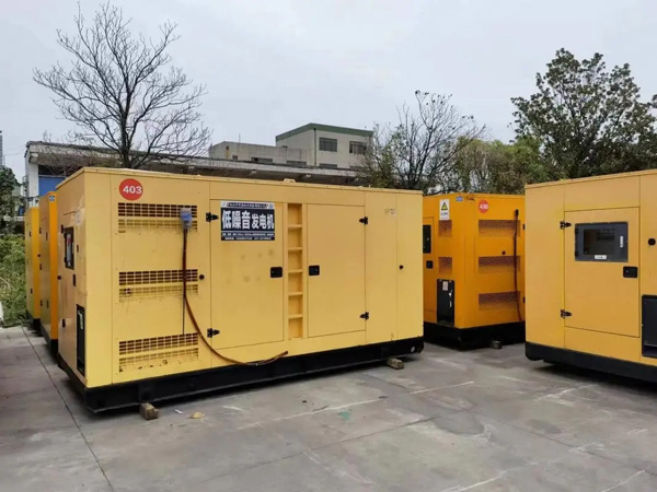 王益干式空气滤清器和湿式空气滤清器有什么区别？