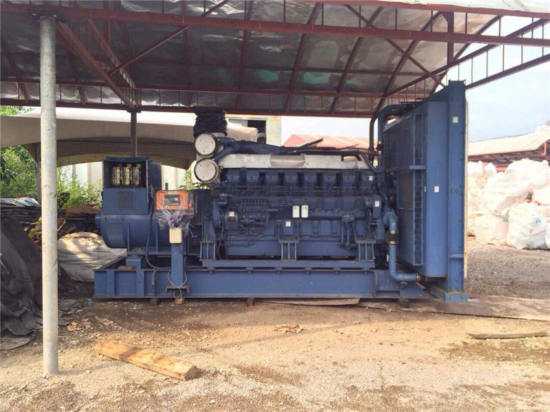 王益如何判断压力测试设备的压力是否稳定？